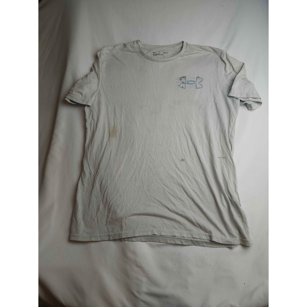 Under Armour Mens Large White Whitetail Deer Hunting Graphic T-Shirt Loose Fit